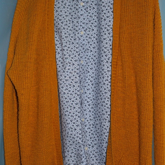 Rustic Yellow Cardigan - Long sleeve with pockets - Picture 5 of 5